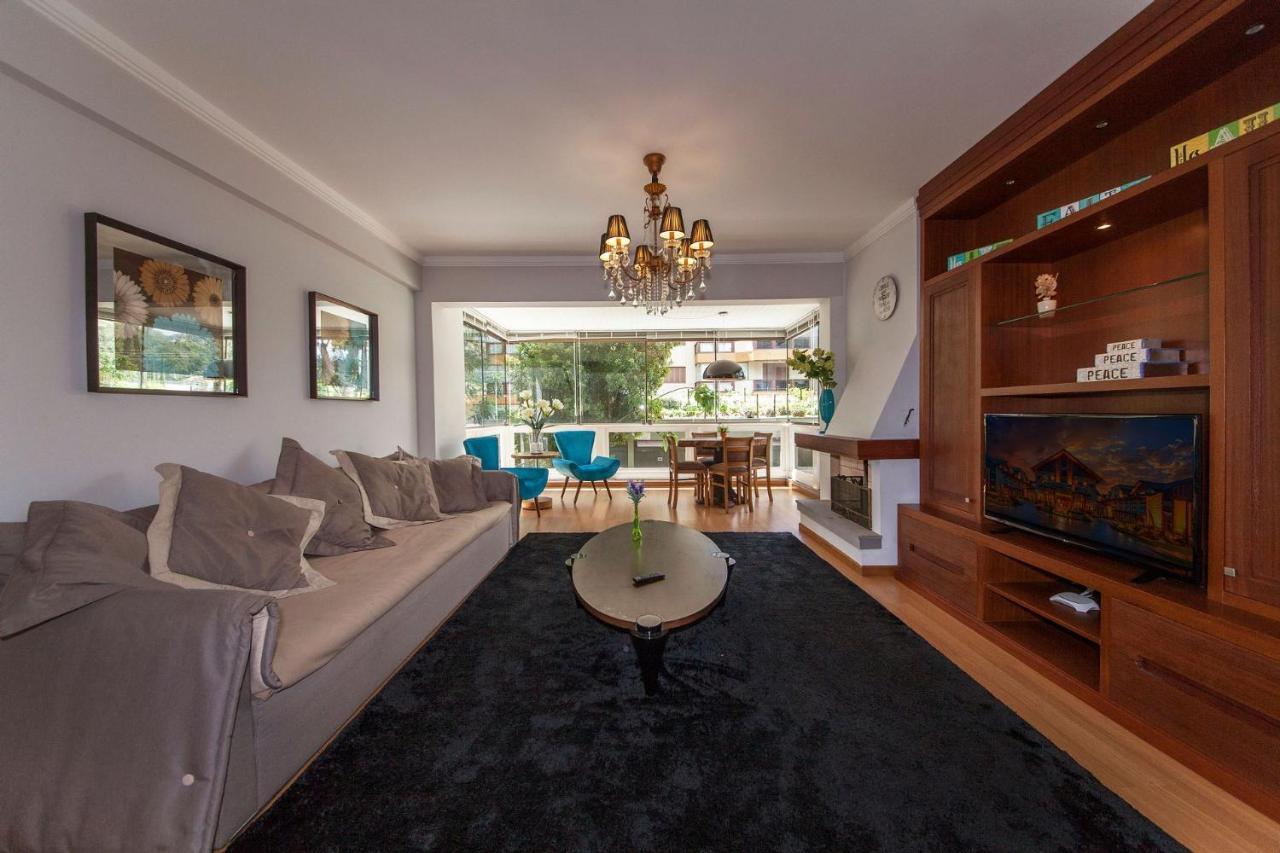 Апартаменти 300 Metros, Rua Torta Centro - Bosque De Asturias 106 Грамаду Екстер'єр фото