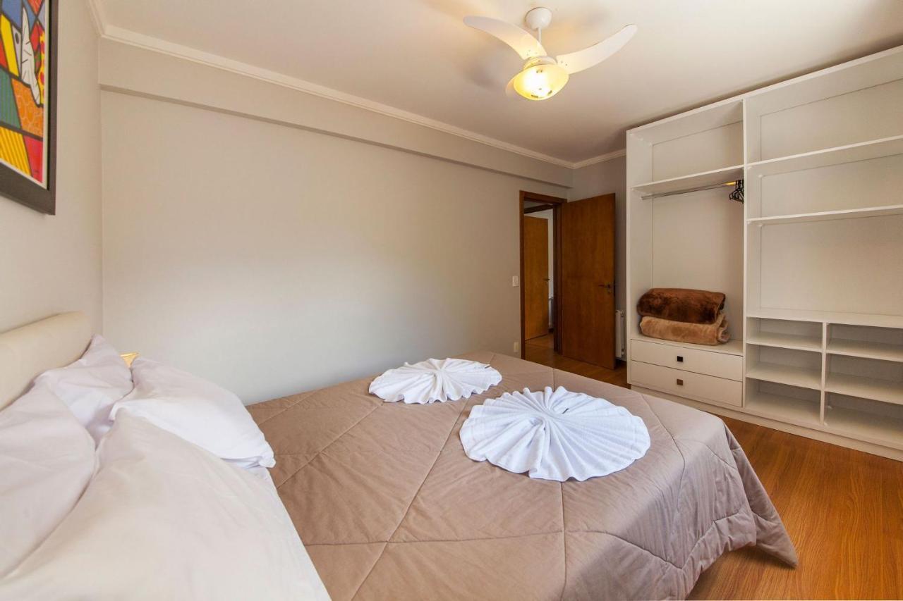 Апартаменти 300 Metros, Rua Torta Centro - Bosque De Asturias 106 Грамаду Екстер'єр фото